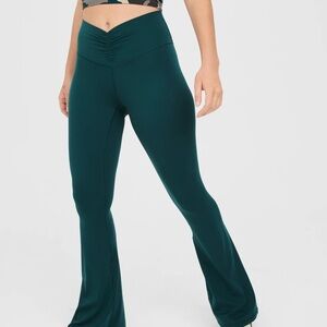 OFFLINE By Aerie Real Me High Waisted Ruched Flare Legging Size Large